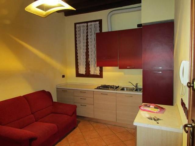 Appartamento in affitto a Borgo Mantovano, Revere