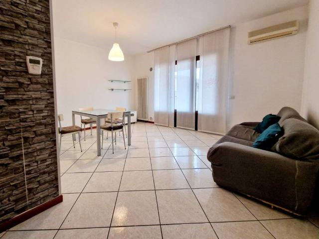 Appartamento in affitto a Borgo Veneto, Saletto