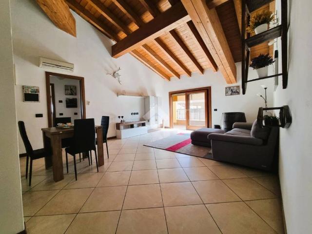 Appartamento in affitto a Borgo Virgilio, Lombardia