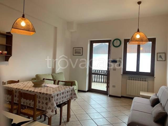 Appartamento in affitto a Comunità montana della valle Camonica, Borno