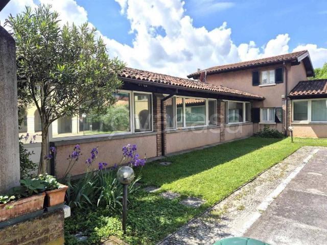 Appartamento in affitto a Comunità montana della Valle Sabbia, Lavenone