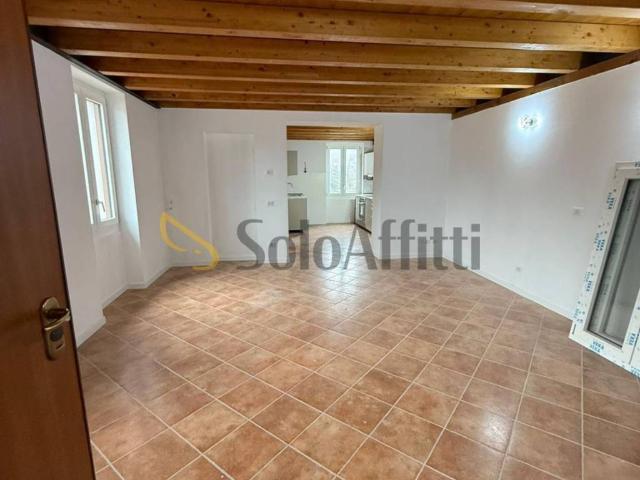 Appartamento in affitto a Zona Centro, Brescia