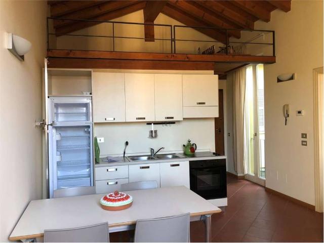 Appartamento in affitto a Zona Centro, Brescia