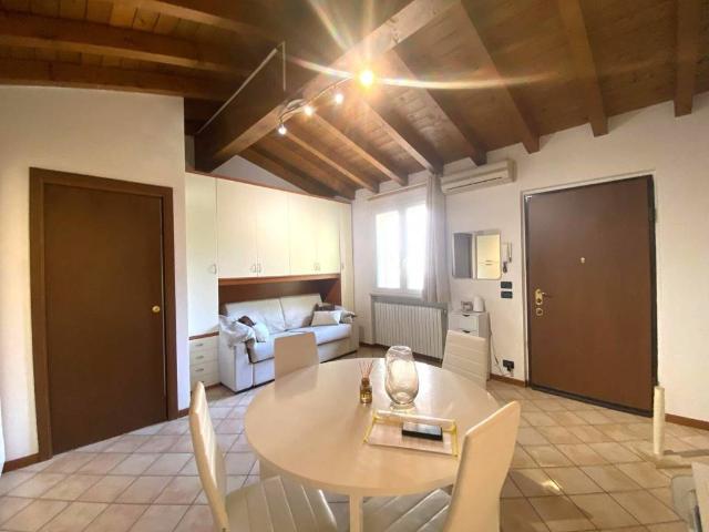 Appartamento in affitto a Zona Centro, Brescia