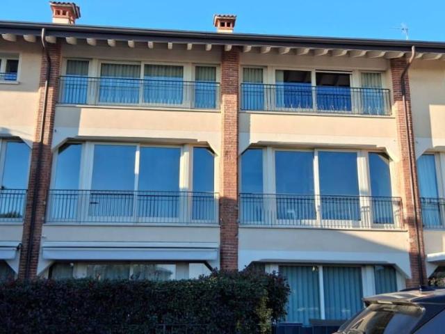 Appartamento in affitto a Zona Est, Brescia