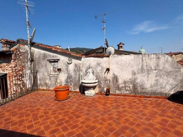 Appartamento in affitto a Zona Centro, Brescia