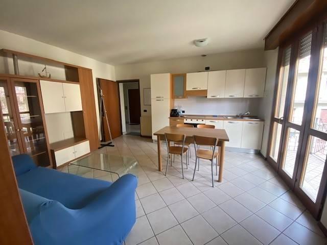 Appartamento in affitto a Zona Centro, Brescia