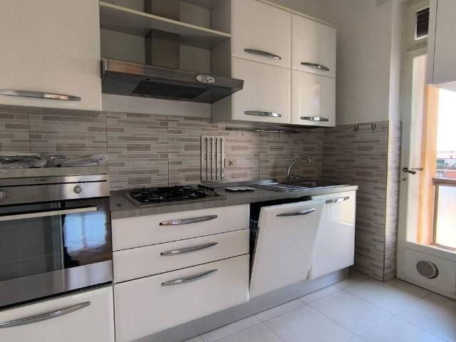 Appartamento in affitto a Zona Centro, Brescia