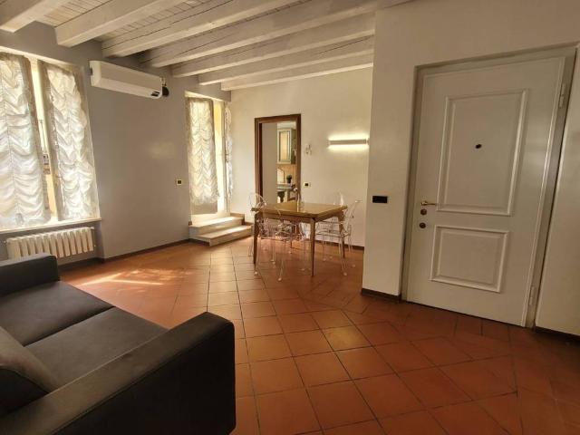 Appartamento in affitto a Zona Centro, Brescia