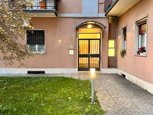 Appartamento in affitto a Zona Est, Brescia
