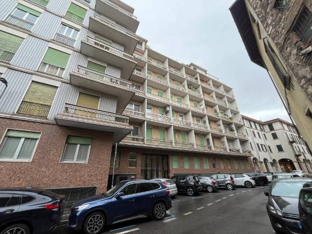 Appartamento in affitto a Zona Centro, Brescia