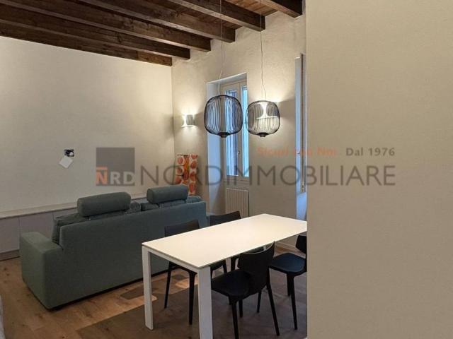 Appartamento in affitto a Zona Centro, Brescia