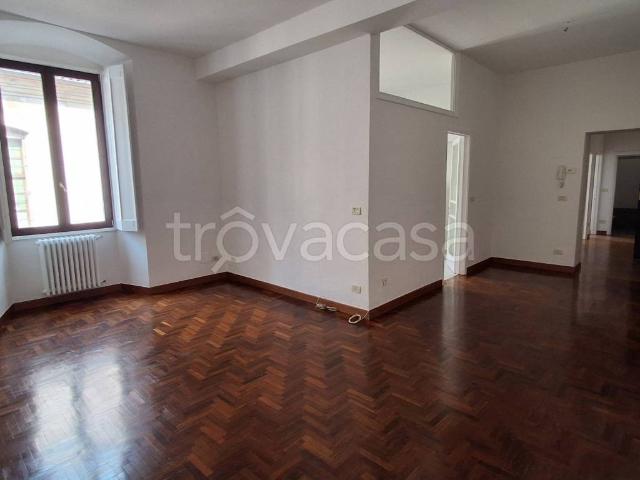 Appartamento in affitto a Zona Centro, Brescia