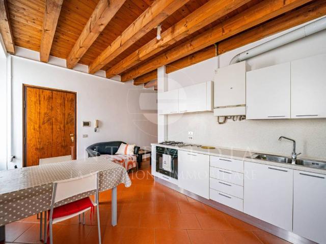 Appartamento in affitto a Zona Centro, Brescia