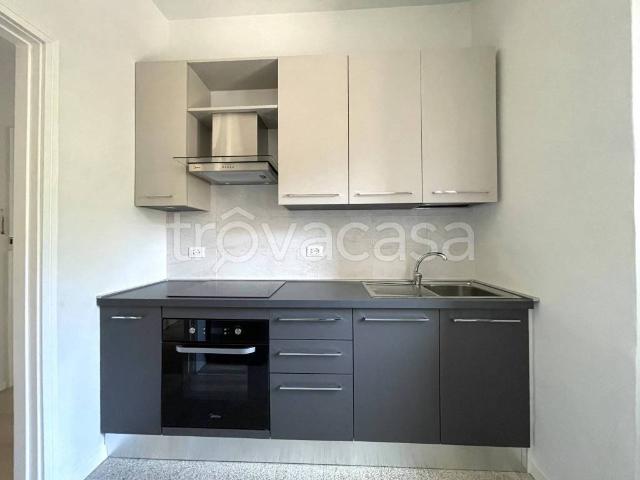 Appartamento in affitto a Zona Centro, Brescia