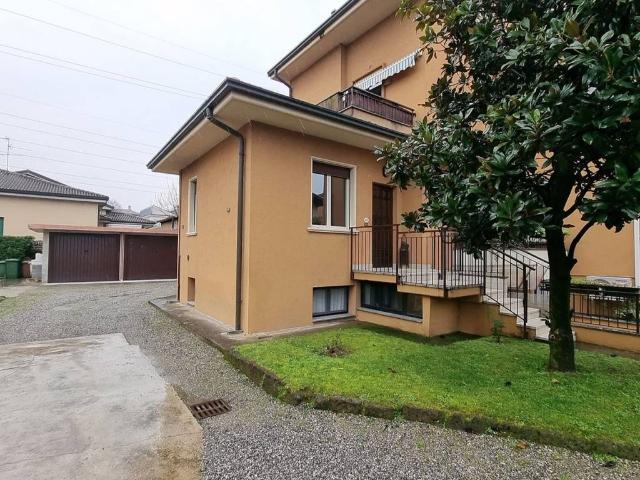 Appartamento in affitto a Moncucco, Brugherio