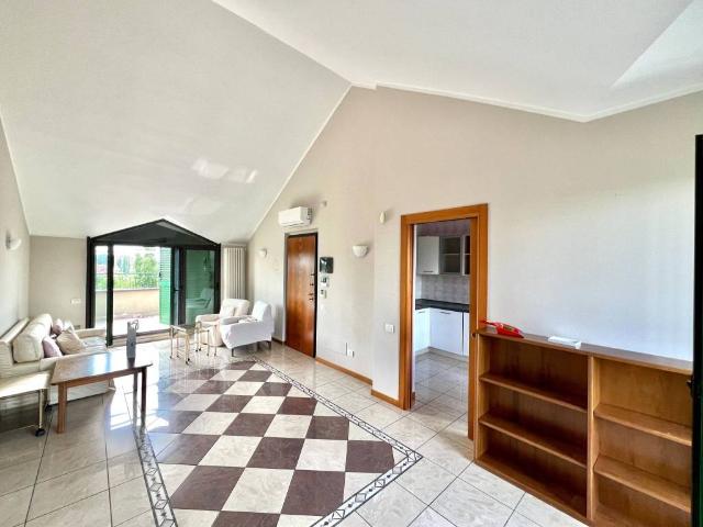 Appartamento in affitto a Buccinasco Castello, Buccinasco