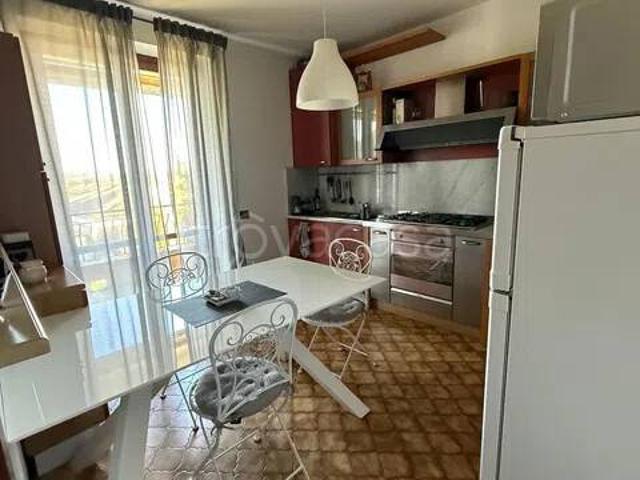 Appartamento in affitto a Adrara San Martino, Lombardia