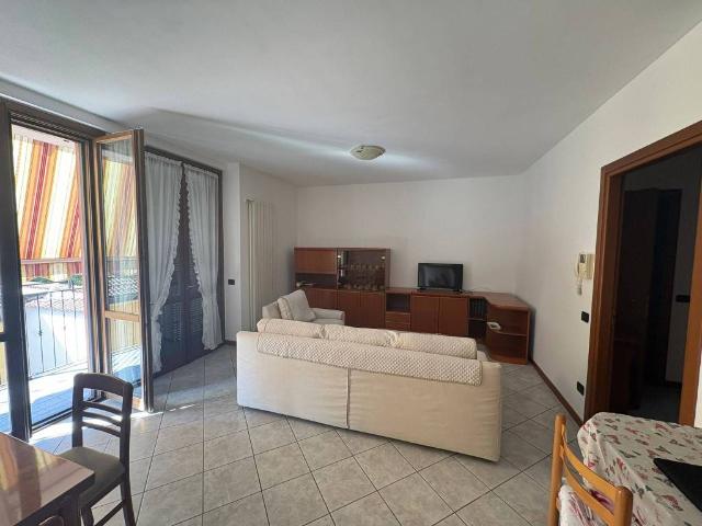 Appartamento in affitto a Burago Di Molgora, Lombardia