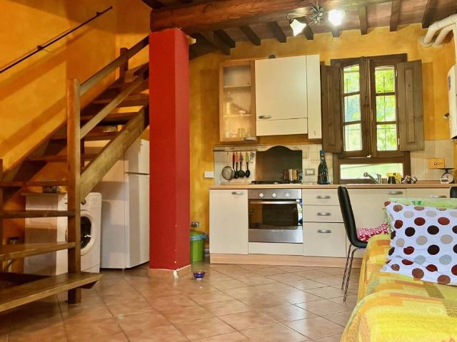Appartamento in affitto a Buti, Toscana
