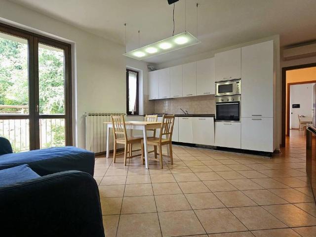 Appartamento in affitto a Cadrezzate con Osmate, Osmate Lentate