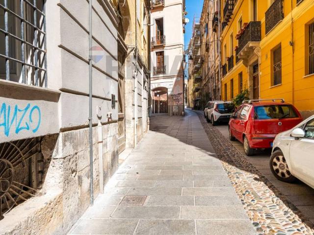 Appartamento in affitto a Castedd'e susu/Castello, Casteddu/Cagliari