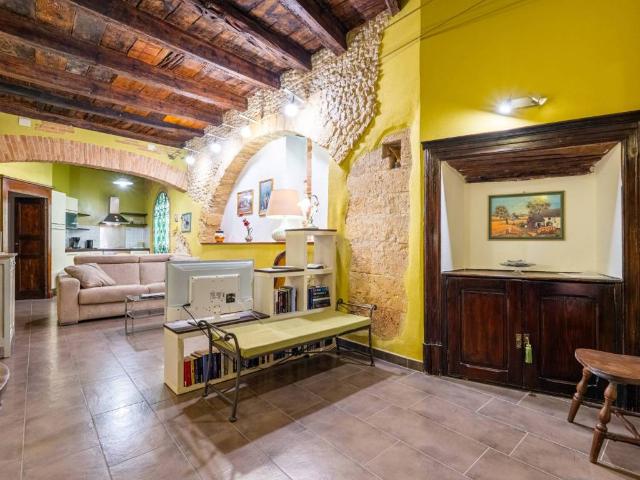 Appartamento in affitto a Castedd'e susu/Castello, Cagliari