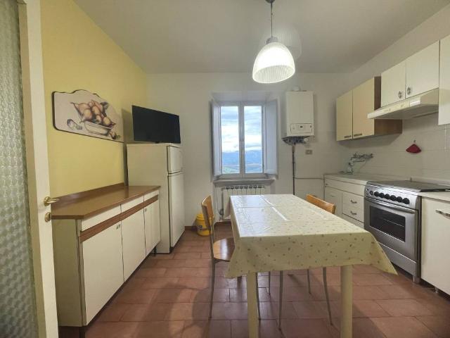 Appartamento in affitto a Marche, Macerata