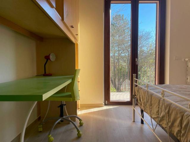 Appartamento in affitto a Marche, Macerata