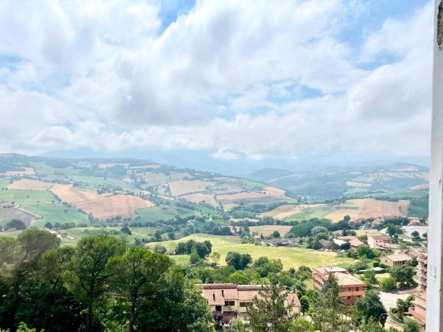 Appartamento in affitto a Marche, Macerata