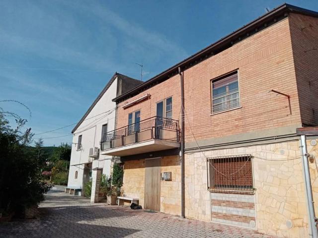 Appartamento in affitto a Campobasso, Molise