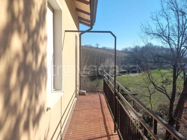 Appartamento in affitto a Val d’Enza, Re