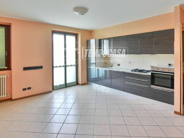 Appartamento in affitto a Cantù, Lombardia