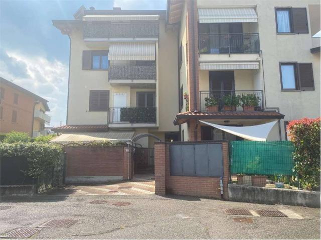 Appartamento in affitto a Cantù, Lombardia