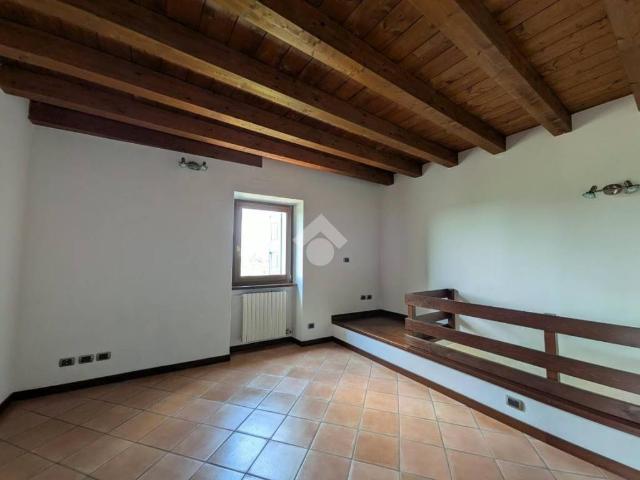 Appartamento in affitto a Rubiana, Caprino Veronese