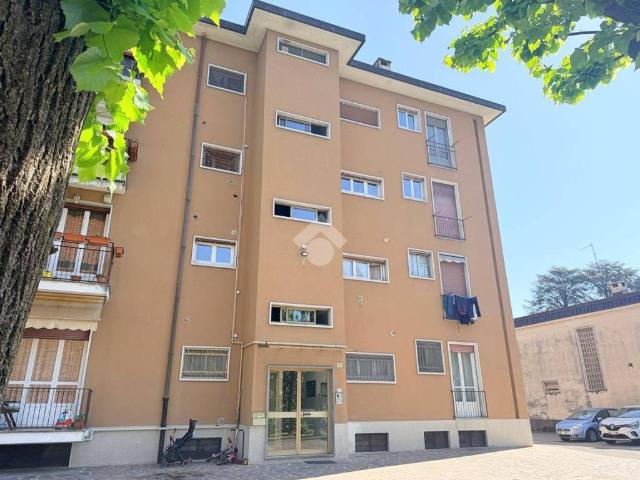 Appartamento in affitto a Carate Brianza, Lombardia