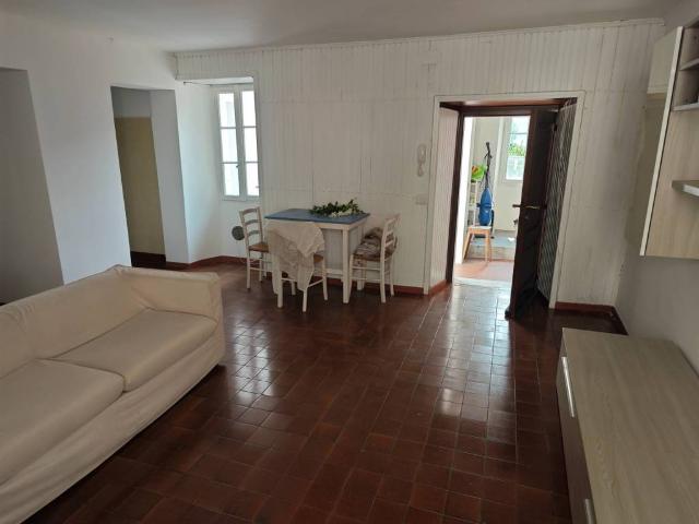 Appartamento in affitto a Carate Urio, Lombardia