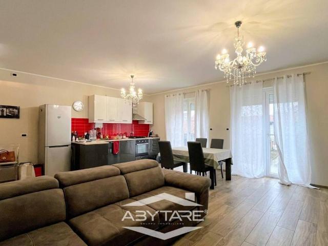 Appartamento in affitto a Carignano, Torino