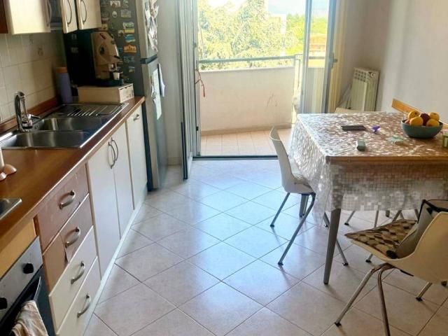 Appartamento in affitto a Carinaro, Campania