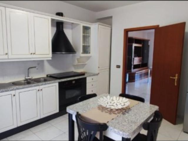 Appartamento in affitto a Carlentini, Siracusa