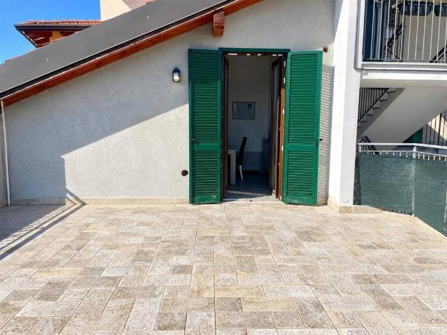 Appartamento in affitto a Palani, Caronno Varesino