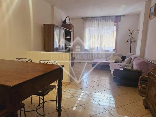 Appartamento in vendita a Carrara, Toscana