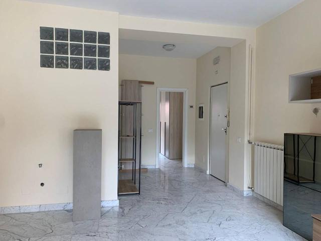 Appartamento in vendita a Carrara, Toscana
