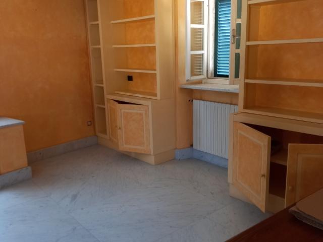 Appartamento in affitto a Fabbrica, Carrara