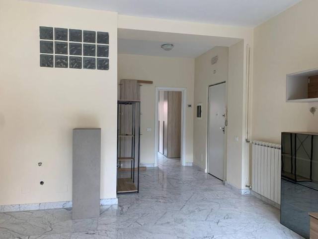 Appartamento in vendita a Carrara, Toscana