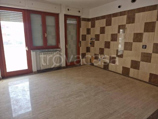 Appartamento in affitto a Pontecimato, Carrara