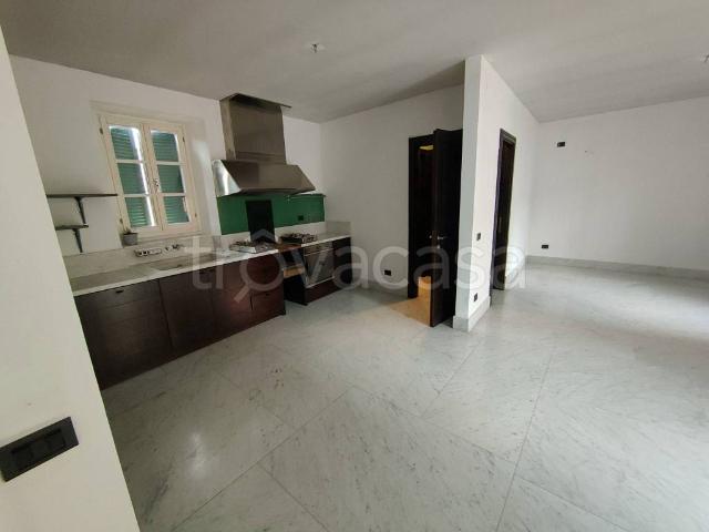 Appartamento in affitto a Pontecimato, Carrara