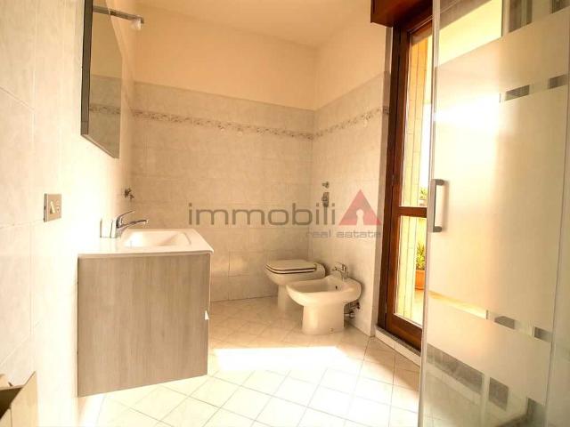 Appartamento in affitto a Carugate, Milano