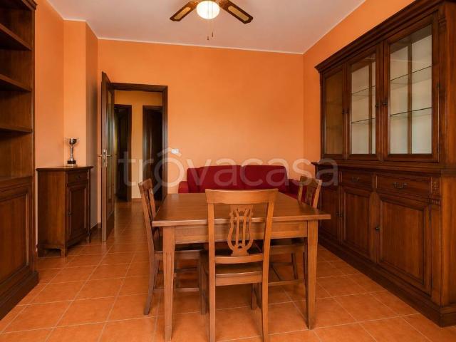 Appartamento in affitto a Ronzone, Piemonte