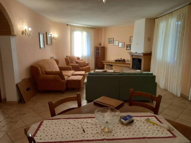 Appartamento in affitto a Casciana Terme Lari, Casciana Alta